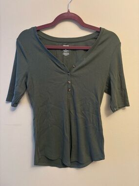 Sonoma Olive Green Ribbed Henley Short Sleeve Top